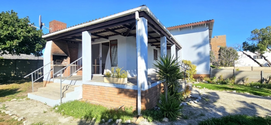 3 Bedroom Property for Sale in De Kelders Western Cape